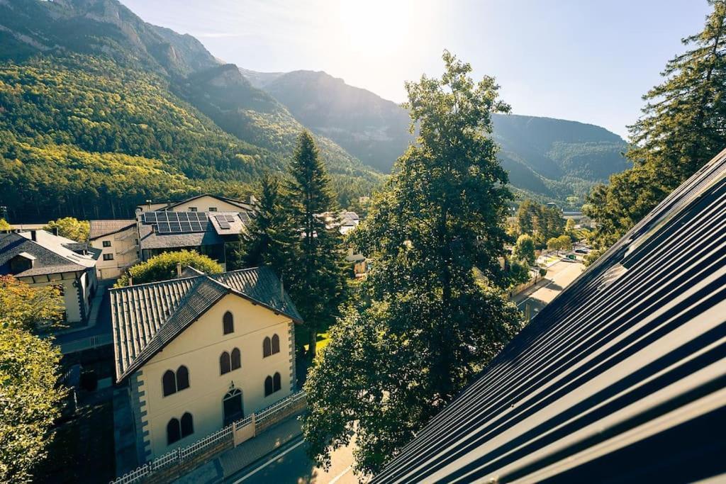 La Campa Apartment Canfranc Exterior foto